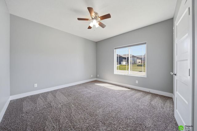 9515 Friedman Street, Lincoln, NE 68516