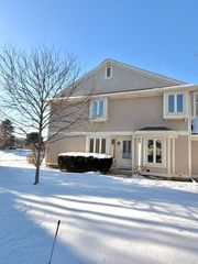 340 Redwing Drive, Deerfield, IL 60015