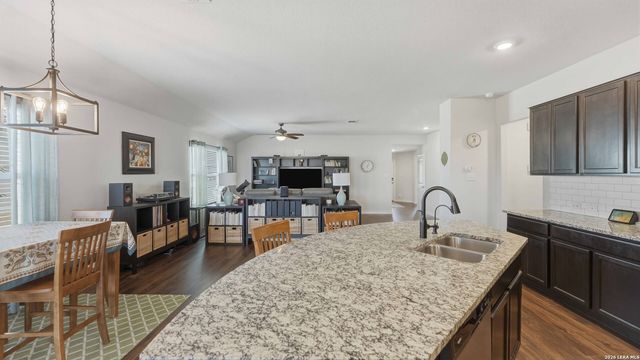 515 Diamond Shoals, Cibolo, TX 78108