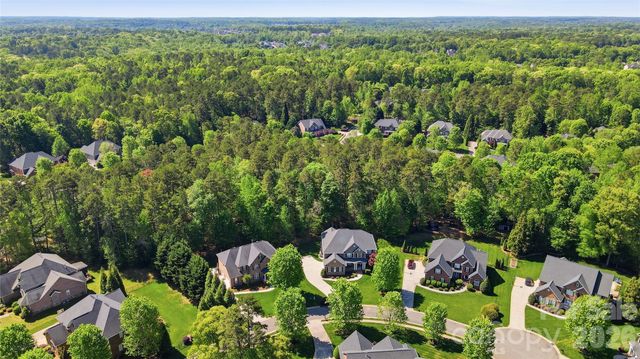 807 Crown Vista Court, Wesley Chapel, NC 28110