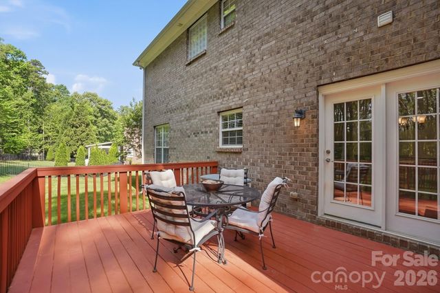 807 Crown Vista Court, Wesley Chapel, NC 28110
