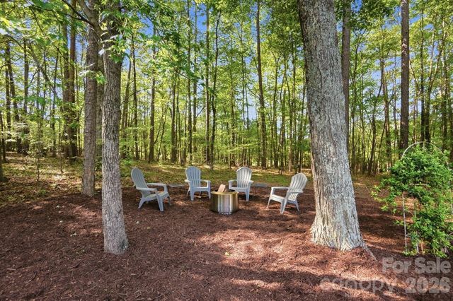 807 Crown Vista Court, Wesley Chapel, NC 28110
