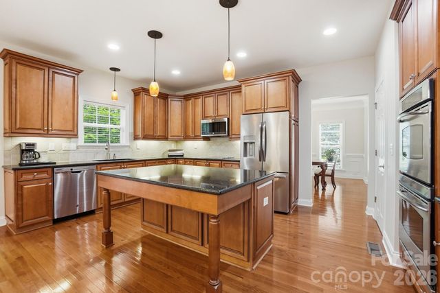 807 Crown Vista Court, Wesley Chapel, NC 28110