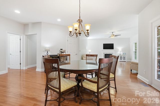 807 Crown Vista Court, Wesley Chapel, NC 28110