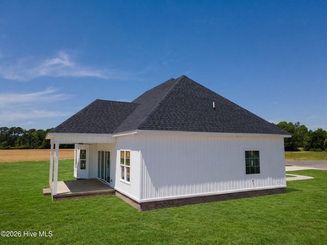 2757 Whitaker Glen Drive, Farmville, NC 27828