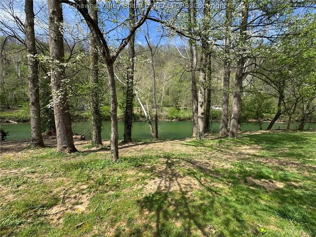 466 Elk River Road, Procious, WV 25164