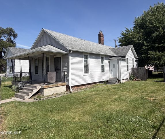1547 Airline Avenue, Toledo, OH 43609