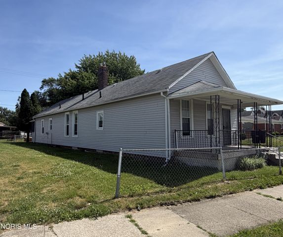 1547 Airline Avenue, Toledo, OH 43609