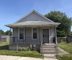1547 Airline Avenue, Toledo, OH 43609