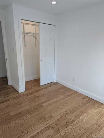 62 Forest Row, Great Neck, NY 11024