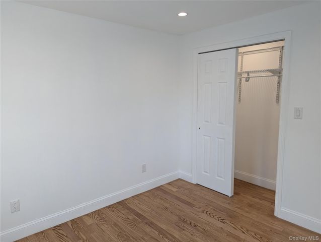 62 Forest Row, Great Neck, NY 11024