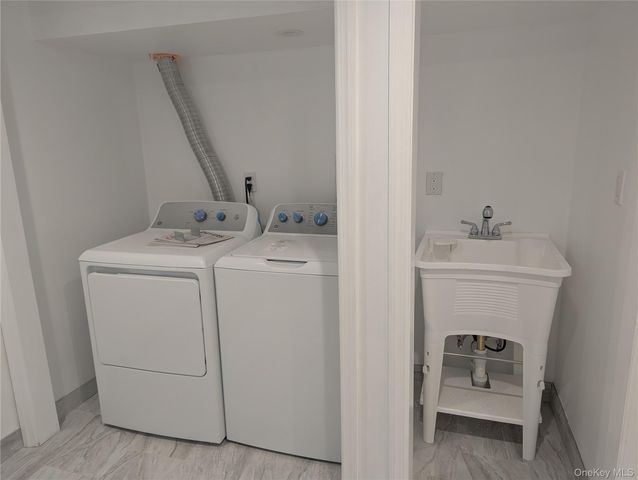 62 Forest Row, Great Neck, NY 11024