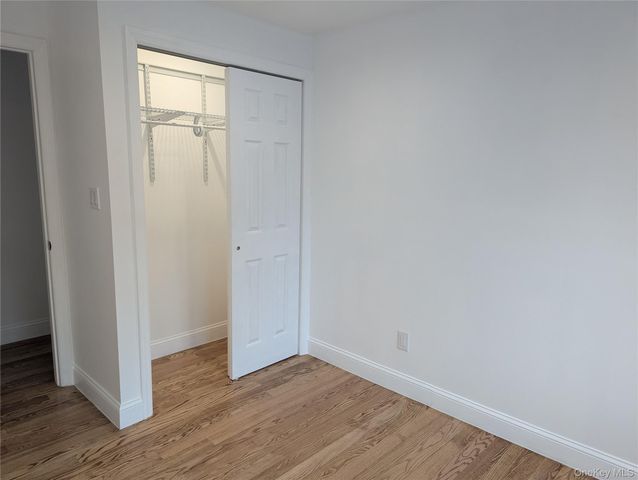 62 Forest Row, Great Neck, NY 11024