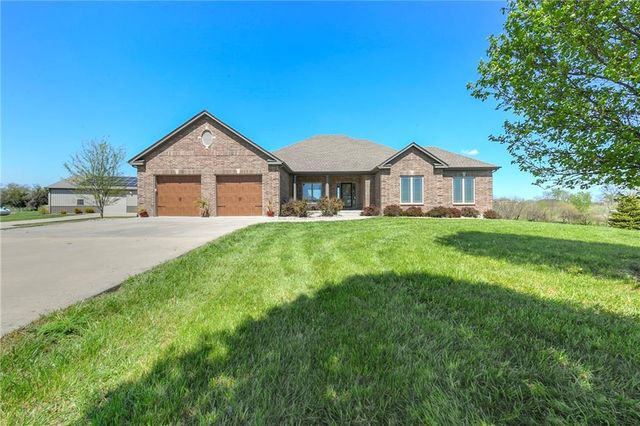 15006 Leavenworth Road, Basehor, KS 66007