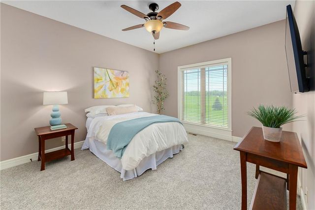 15006 Leavenworth Road, Basehor, KS 66007