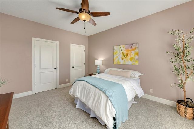 15006 Leavenworth Road, Basehor, KS 66007