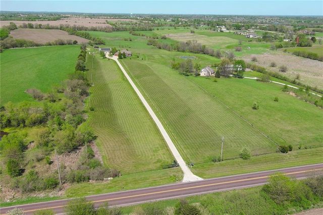 15006 Leavenworth Road, Basehor, KS 66007