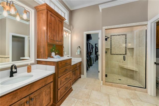 15006 Leavenworth Road, Basehor, KS 66007