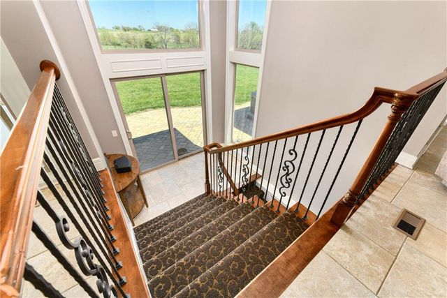 15006 Leavenworth Road, Basehor, KS 66007