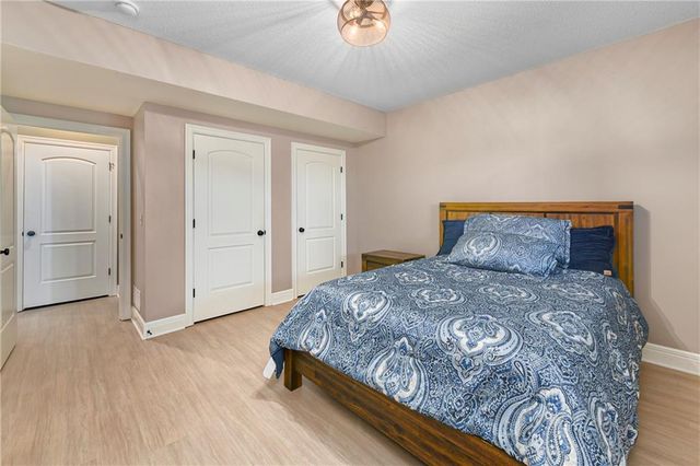15006 Leavenworth Road, Basehor, KS 66007
