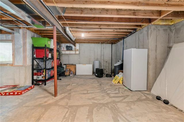 15006 Leavenworth Road, Basehor, KS 66007