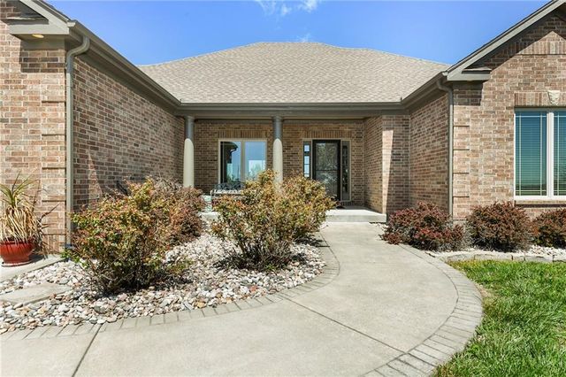 15006 Leavenworth Road, Basehor, KS 66007