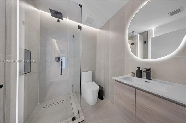 166 NW 41st St, Miami, FL 33127