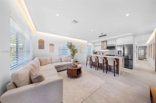 166 NW 41st St, Miami, FL 33127