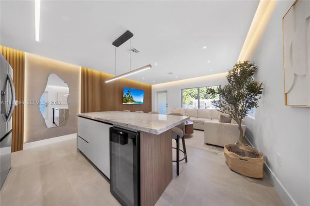 166 NW 41st St, Miami, FL 33127