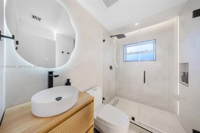 166 NW 41st St, Miami, FL 33127