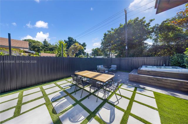 166 NW 41st St, Miami, FL 33127