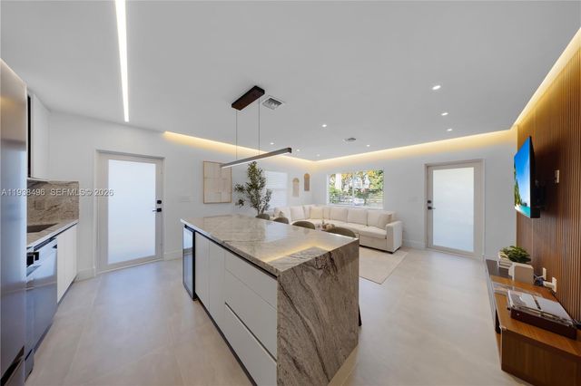 166 NW 41st St, Miami, FL 33127