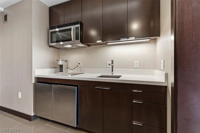 2600 West Harmon Avenue 10003, Las Vegas, NV 89158