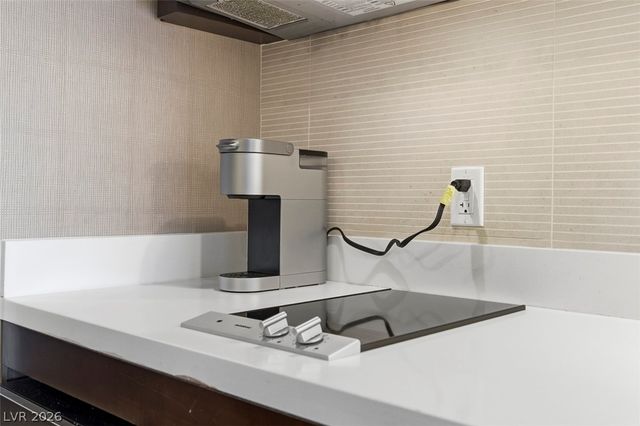 2600 West Harmon Avenue 10003, Las Vegas, NV 89158