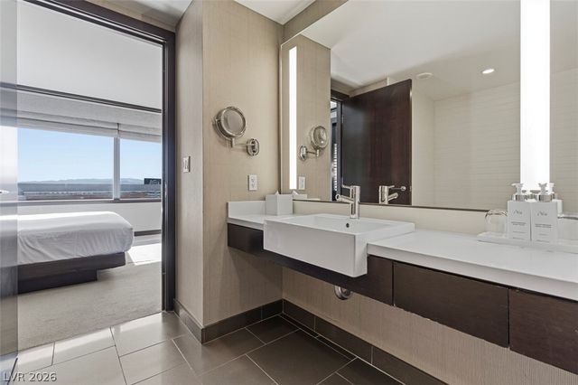 2600 West Harmon Avenue 10003, Las Vegas, NV 89158