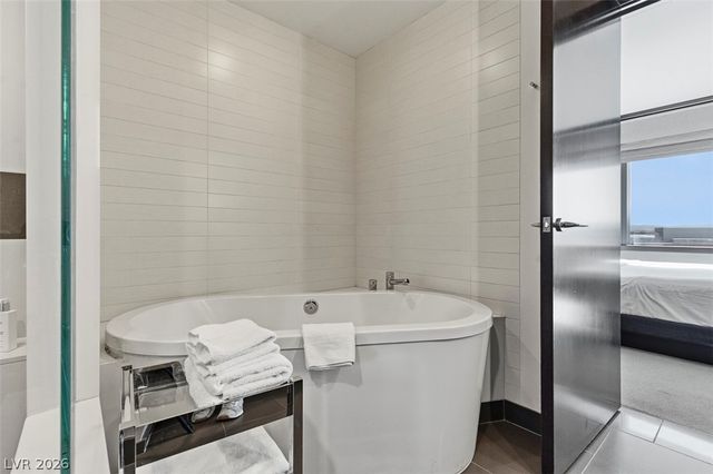 2600 West Harmon Avenue 10003, Las Vegas, NV 89158