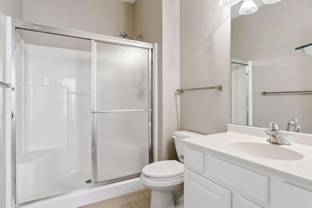 2566 Ellis Avenue 105, Saint Paul, MN 55114