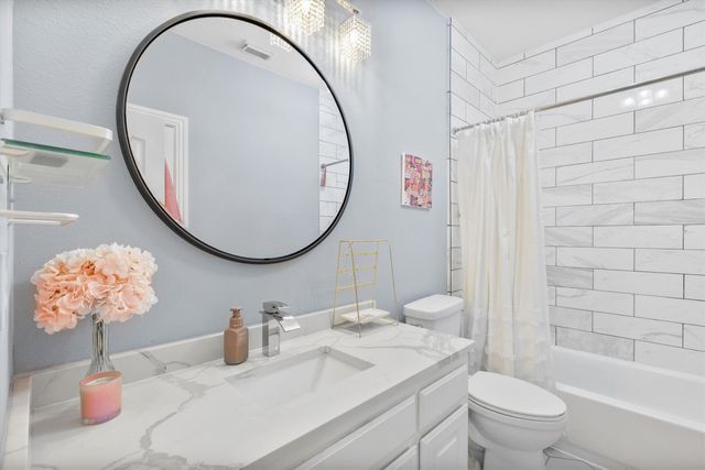 1709 E Branch Hollow Drive, Carrollton, TX 75007