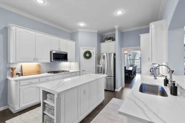 1709 E Branch Hollow Drive, Carrollton, TX 75007