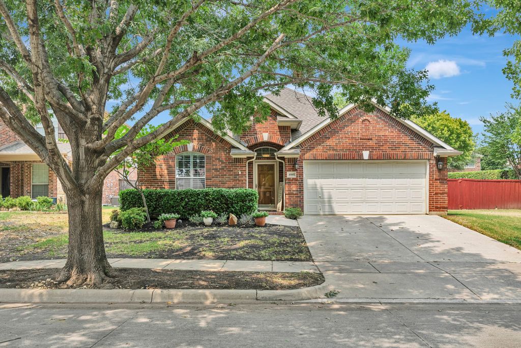 4985 Obrien Way, Fort Worth, TX 76244