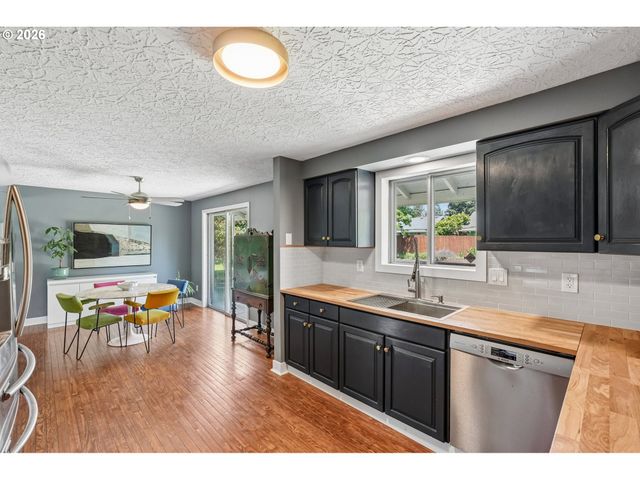 12110 Se MCGILLIVRAY Blvd, Vancouver, WA 98683