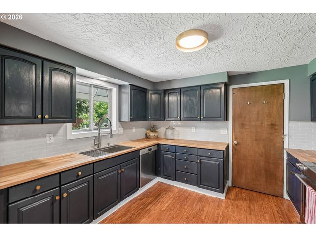 12110 Se MCGILLIVRAY Blvd, Vancouver, WA 98683