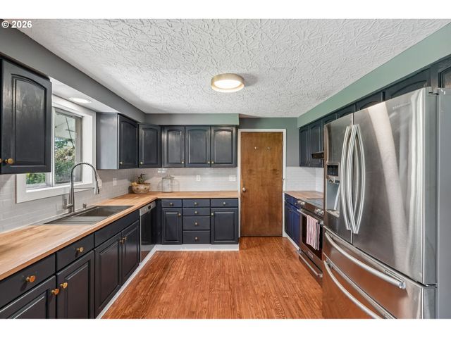 12110 Se MCGILLIVRAY Blvd, Vancouver, WA 98683
