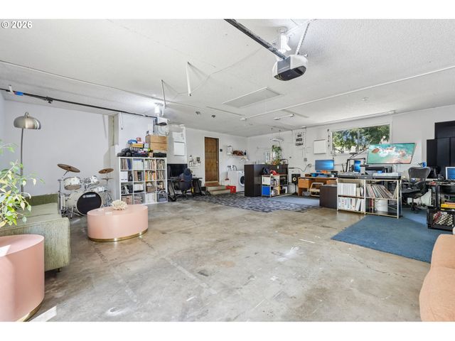 12110 Se MCGILLIVRAY Blvd, Vancouver, WA 98683