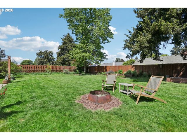 12110 Se MCGILLIVRAY Blvd, Vancouver, WA 98683
