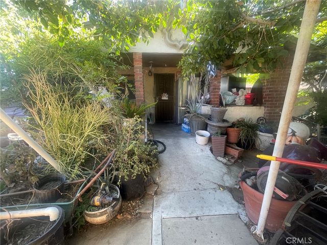 7751 Arvilla Avenue, Sun Valley, CA 91352