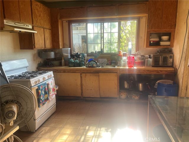 7751 Arvilla Avenue, Sun Valley, CA 91352