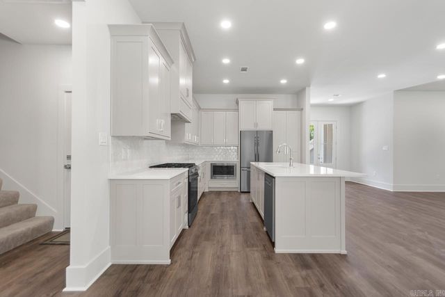 4406 Cumberland Circle, Benton, AR 72019