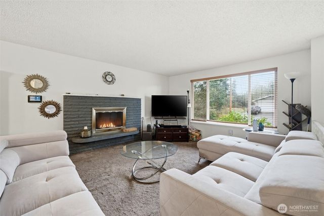 2012 S 332nd Street, Federal Way, WA 98003
