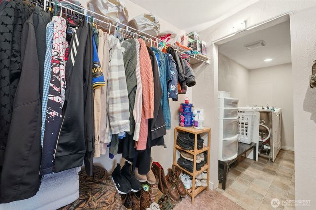 2012 S 332nd Street, Federal Way, WA 98003